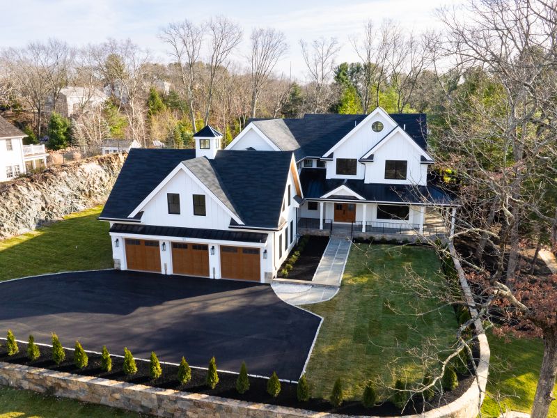 33 royalston rd, Wellesley MA 